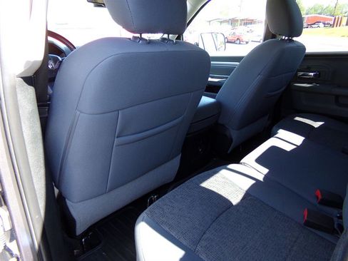 Used 2018 RAM 1500 Big Horn AWD/4WD image 29