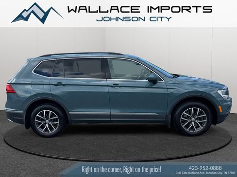 Used 2020 Volkswagen Tiguan SE w/ Panoramic Sunroof Package AWD/4WD image 6