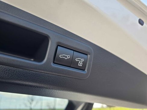 New 2026 Lexus RX 450h AWD image 18