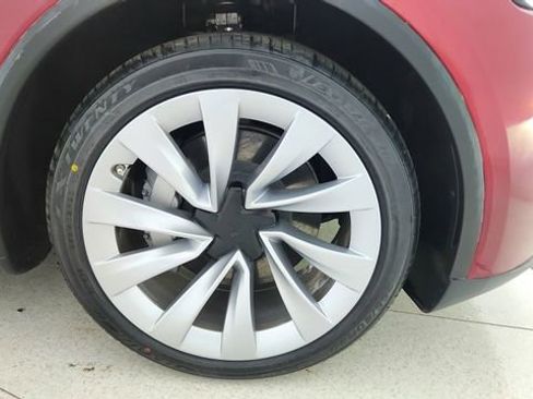 Used 2026 Tesla Model Y AWD image 57