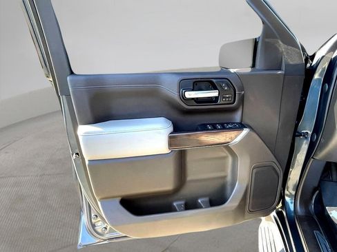 Used 2020 GMC Sierra 1500 SLT w/ SLT Premium Package image 24