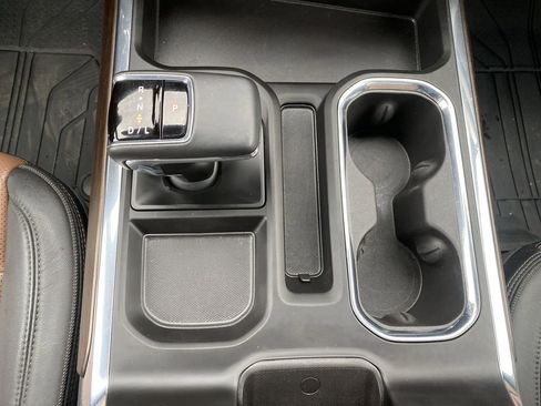 Used 2025 Chevrolet Silverado 1500 High Country image 16