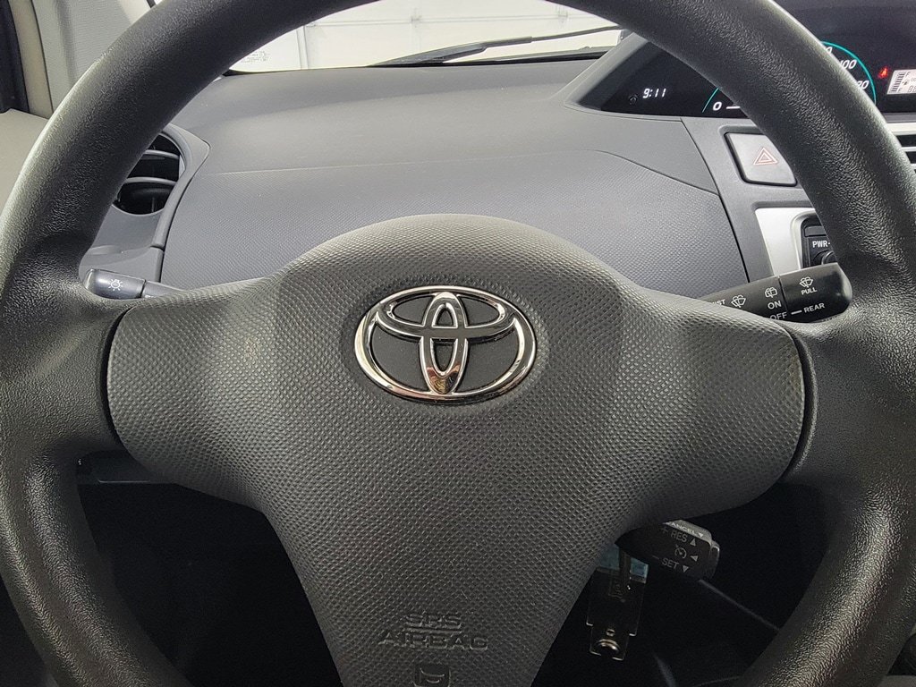 Used 2008 Toyota Yaris 2-Door Hatchback FWD image 19