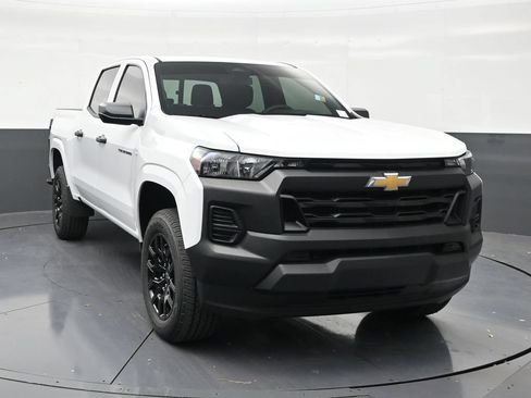 Used 2026 Chevrolet Colorado W/T w/ WT Custom Package RWD image 7