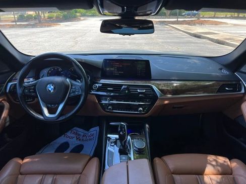 Used 2019 BMW 540i w/ Convenience Package RWD image 28