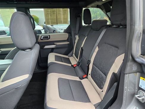 Used 2022 Ford Bronco Wildtrak image 10