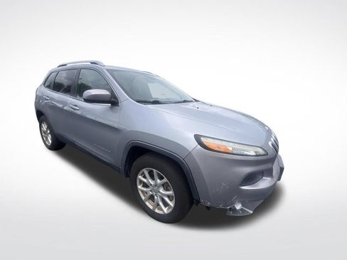 Used 2014 Jeep Cherokee Latitude w/ Comfort/Convenience Group AWD/4WD image 2