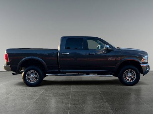 Used 2018 RAM 2500 Laramie w/ Convenience Group image 8