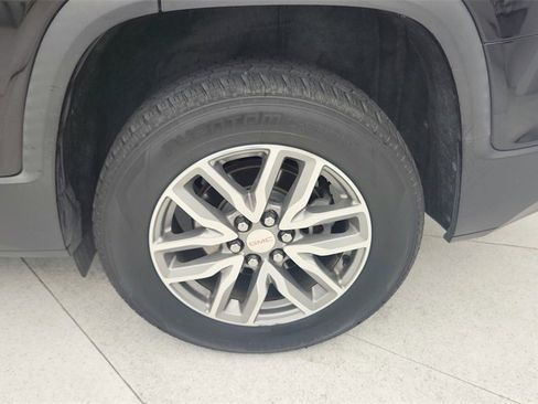 Used 2017 GMC Acadia SLE image 28