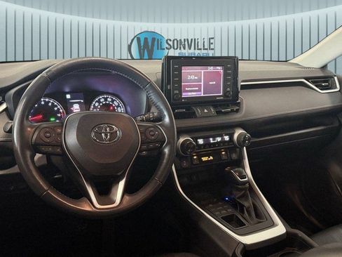 Used 2020 Toyota RAV4 XLE Premium image 14