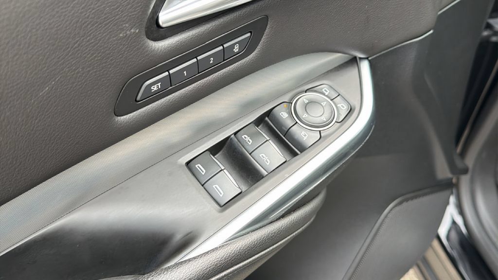 Used 2021 Cadillac XT4 Premium Luxury w/ Cold Weather Package FWD image 12
