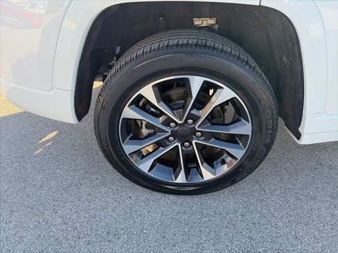 Used 2022 Jeep Grand Cherokee Overland image 47