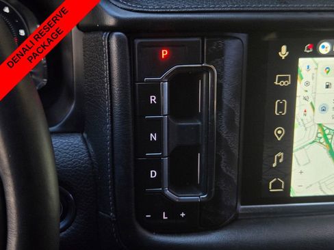 Used 2023 GMC Yukon Denali w/ Denali Reserve Package image 33