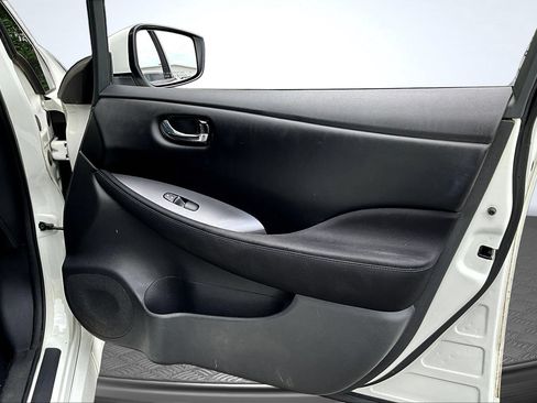 Used 2018 Nissan Leaf S w/ S Charge Package FWD image 26