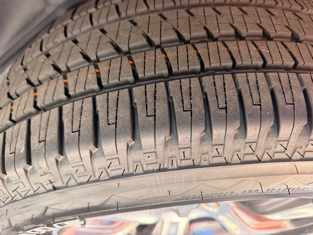 Used 2022 RAM 1500 Laramie AWD/4WD image 33
