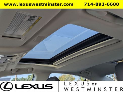 Certified 2025 Lexus ES 350 image 19