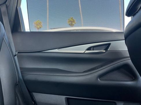 Used 2023 INFINITI QX60 Luxe w/ Cargo Package FWD image 19