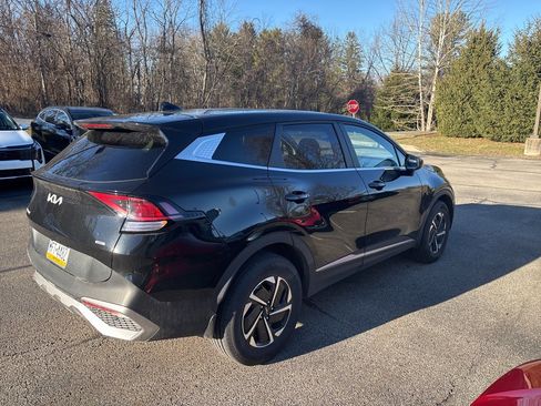 Certified 2023 Kia Sportage LX image 7