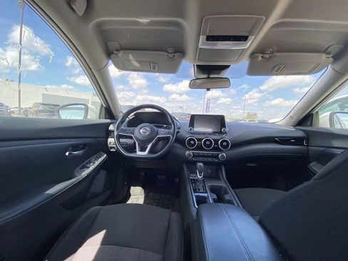 Used 2022 Nissan Sentra SV image 5