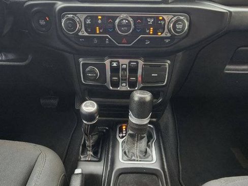 Used 2020 Jeep Wrangler Unlimited Sahara AWD/4WD image 14