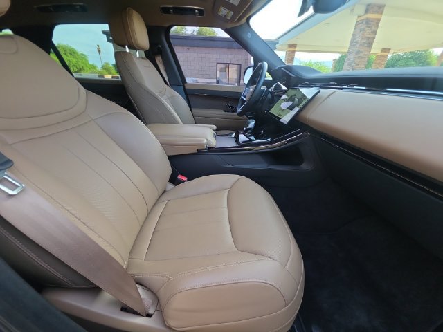 Used 2024 Land Rover Range Rover Sport SE AWD/4WD image 26