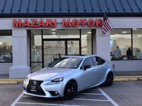 Used 2016 Lexus IS 300 AWD image 2