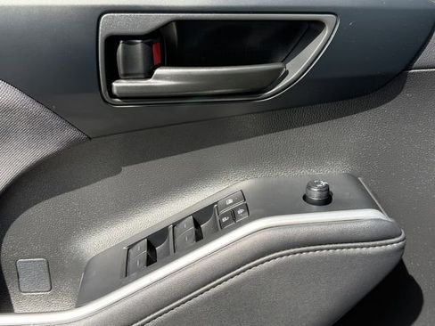 Certified 2024 Toyota Highlander LE image 22