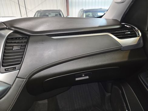 Used 2019 Chevrolet Tahoe 4WD w/ Enhanced Driver Alert Package image 34