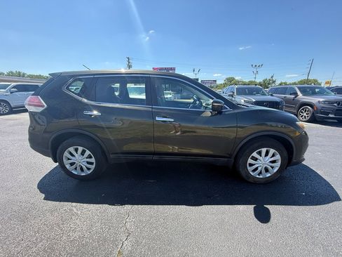 Used 2014 Nissan Rogue S FWD image 2