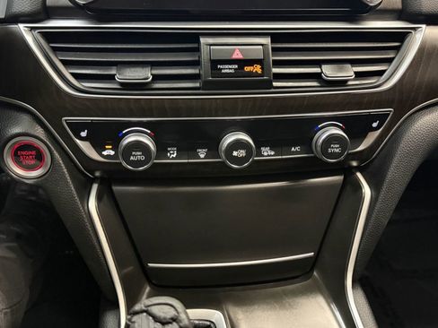 Used 2018 Honda Accord EX image 31