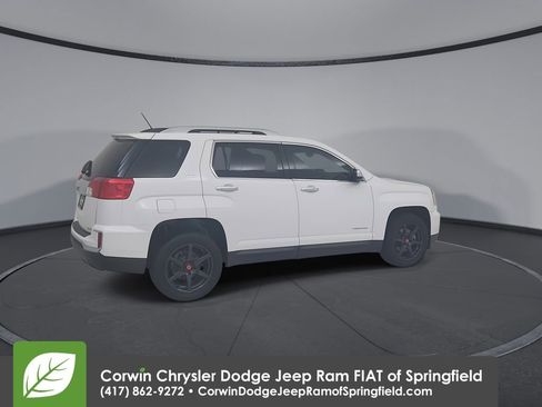 Used 2016 GMC Terrain SLT image 17
