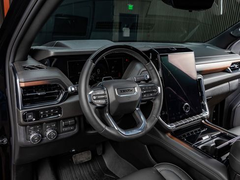 Used 2026 GMC Yukon Denali w/ Denali Reserve Package image 17