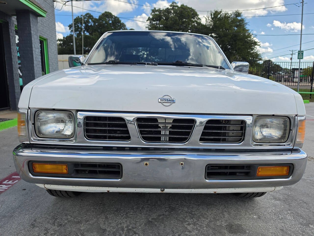Used 1995 Nissan Pickup XE RWD image 8