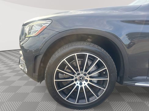 Used 2021 Mercedes-Benz GLC 300 w/ AMG Line image 19