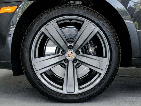 Used 2022 Porsche Macan S AWD/4WD image 7
