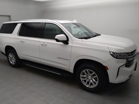 Used 2021 Chevrolet Suburban LT AWD/4WD image 11