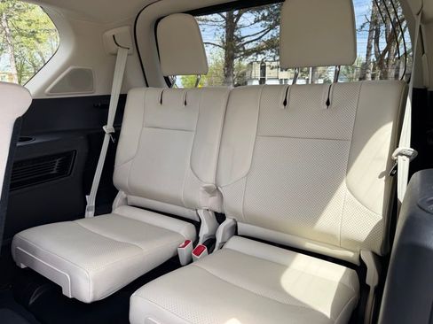 Used 2023 Lexus GX 460 Luxury w/ Off Road Package AWD/4WD image 18