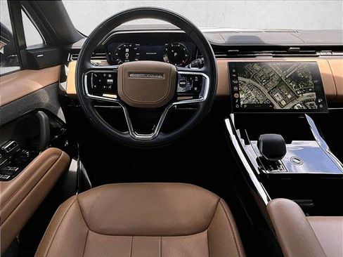 Used 2024 Land Rover Range Rover Sport SE image 7