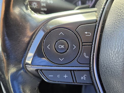 Used 2021 Toyota Camry SE image 25