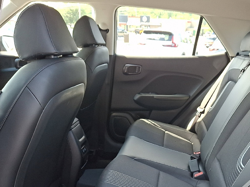 New 2026 Hyundai Venue SEL FWD image 7