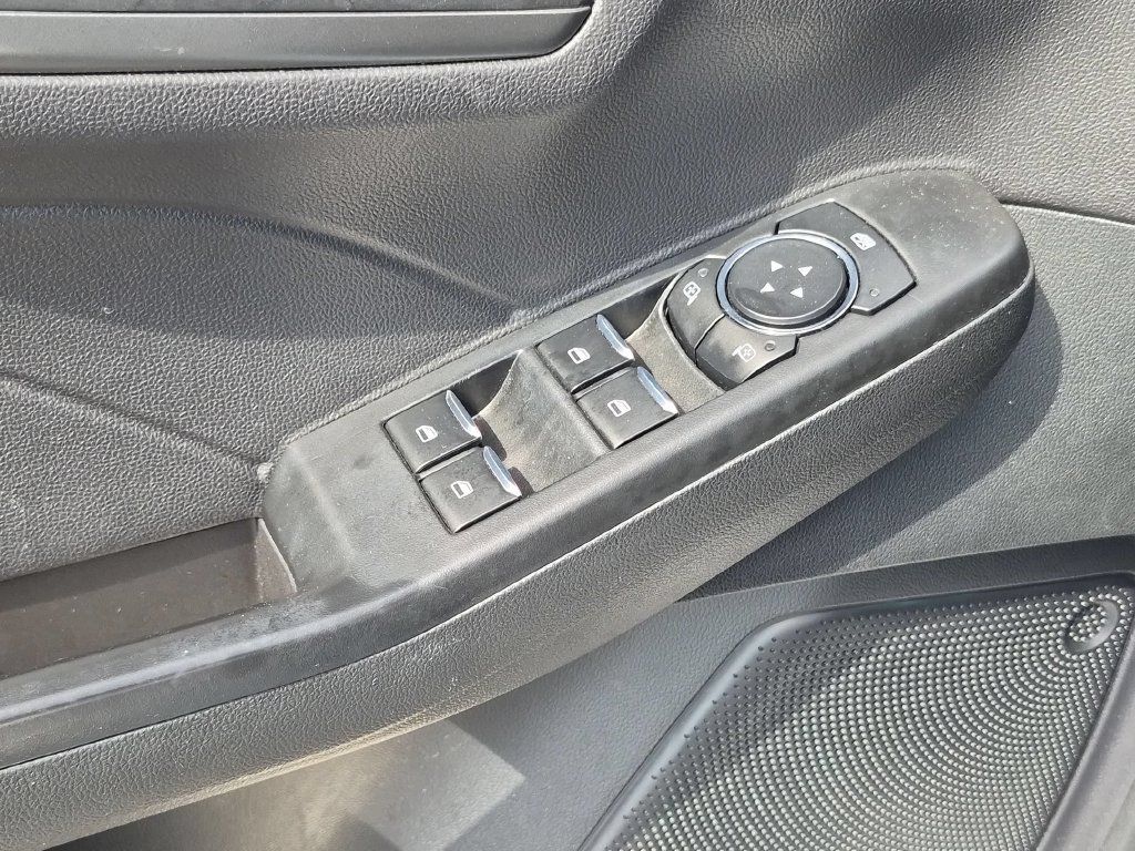 Used 2025 Ford Escape Active AWD/4WD image 13