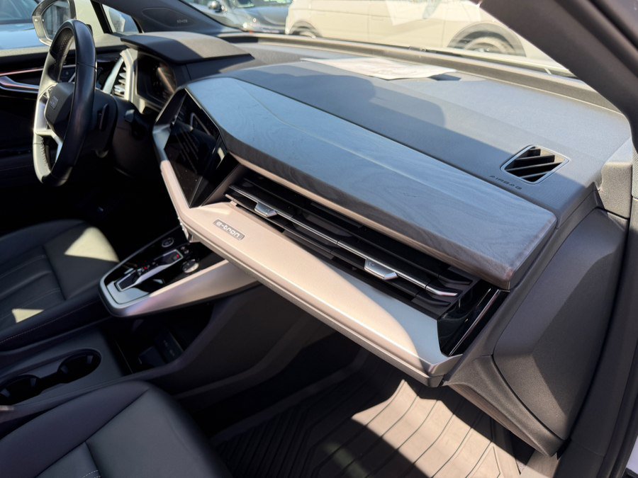 Used 2023 Audi Q4 e-tron Premium Plus w/ Premium Plus RWD image 30