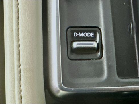 Used 2024 Nissan Pathfinder SL w/ SL Premium Package image 26