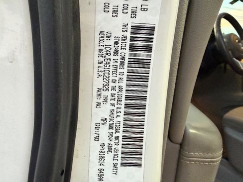 Used 2012 Jeep Grand Cherokee Laredo image 23