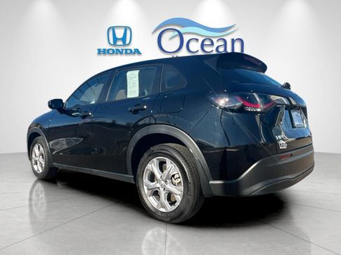 Used 2024 Honda HR-V LX image 3