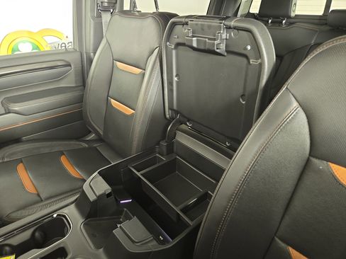 Used 2024 GMC Sierra 2500 AT4 w/ AT4 Preferred Package image 28