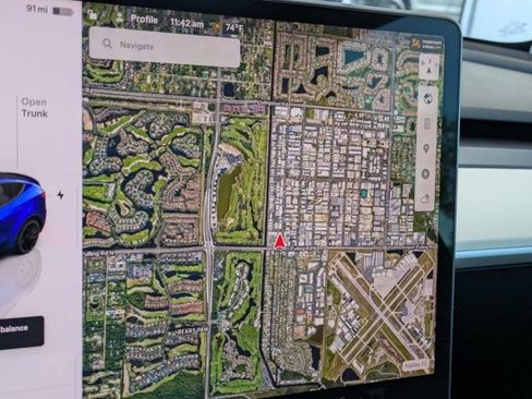 Used 2022 Tesla Model Y Performance image 23