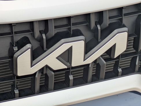 Certified 2025 Kia Telluride EX FWD image 13