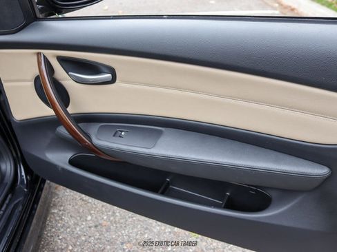 Used 2010 BMW 135i Convertible image 38