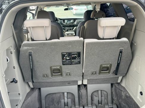 Used 2016 Kia Sedona L FWD image 13